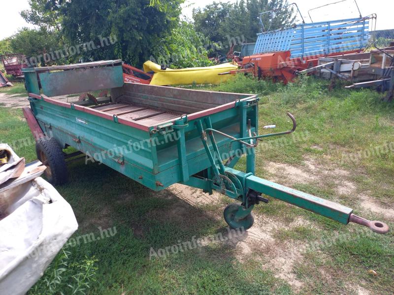 Manure spreader 1,5 t for sale