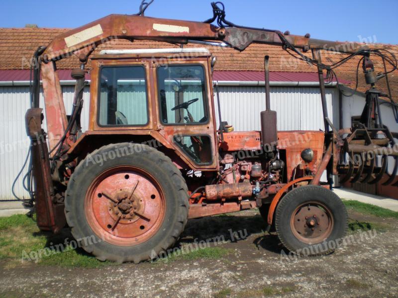 MTZ-80 z ładowarką KCR 4010