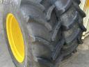 John Deere wheel set