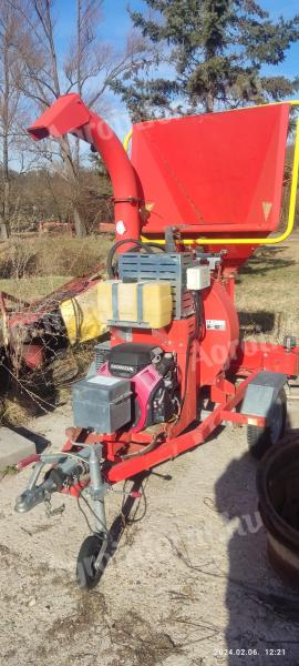 Caravaggi Bio230 branch chipper for sale