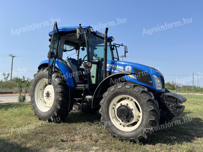 Ciągnik New Holland TD 5.95 na sprzedaż