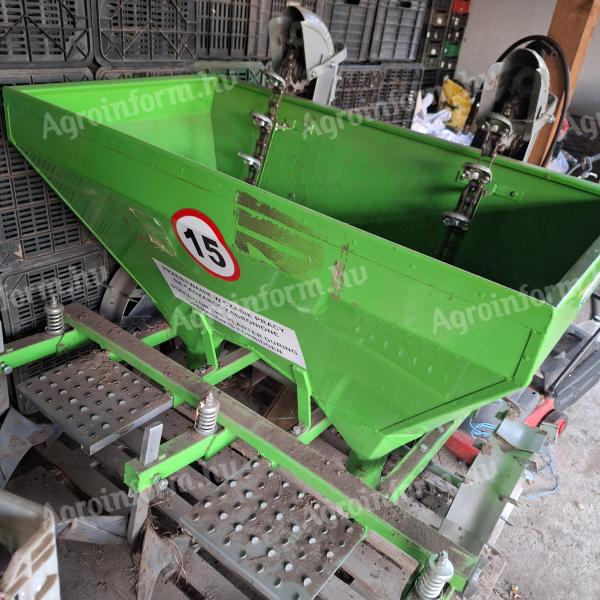 Potato planter