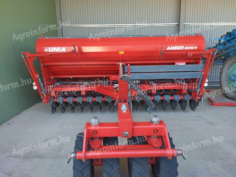 Unia Amber 3500/4 direct seeding machine