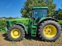 John Deere 8220