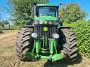 John Deere 8220