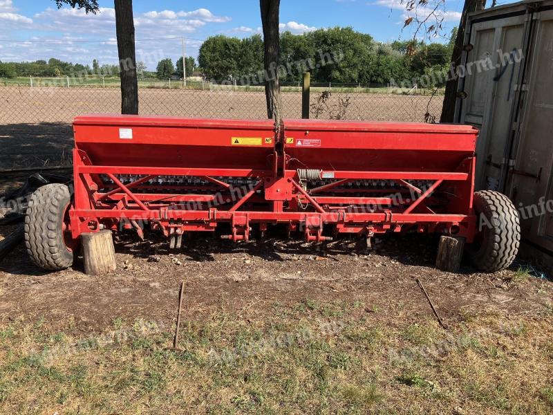 Grain planter