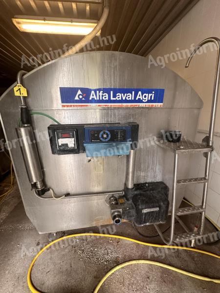 3 water-cooled milk cooling vats 6500 l