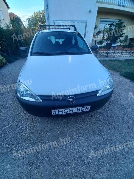 Miętowy Opel Corsa C na sprzedaż