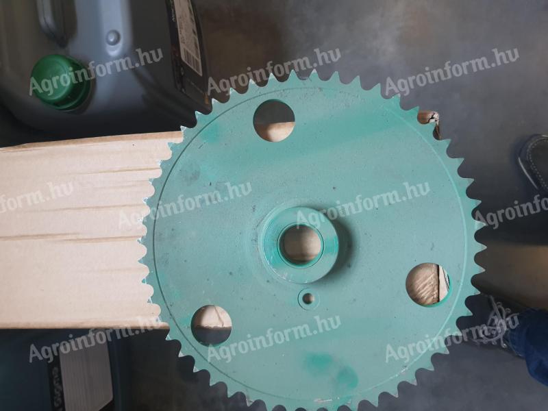 608585.1 Sprocket for Claas Dominator combine