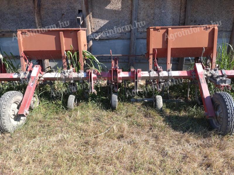 Cultivator, 6 row fertilizer spreader with data logger