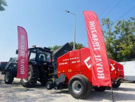 METALFACH / METAL-FACH Z562 bálázó - Royal Traktor