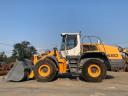 Liebherr L550 front loader