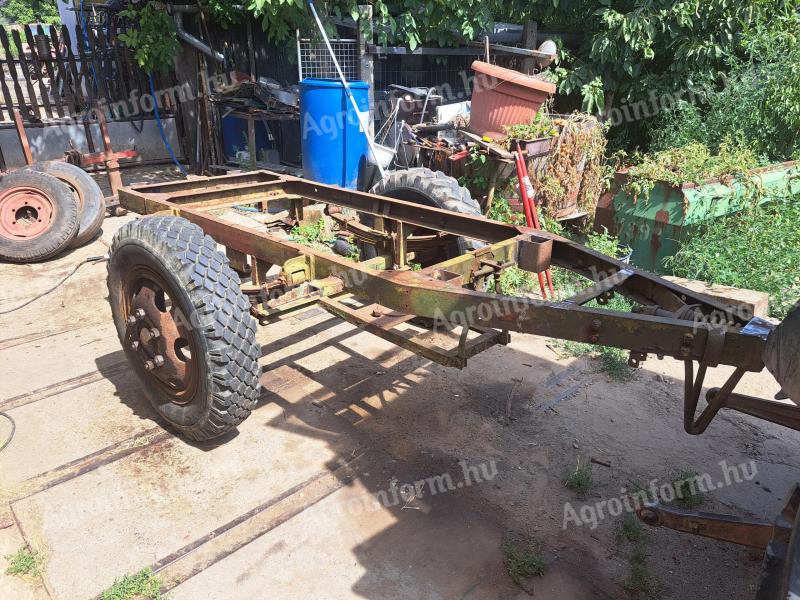 For sale single axle trailer chassis/trailer body