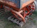 Sasform fertilizer spreader