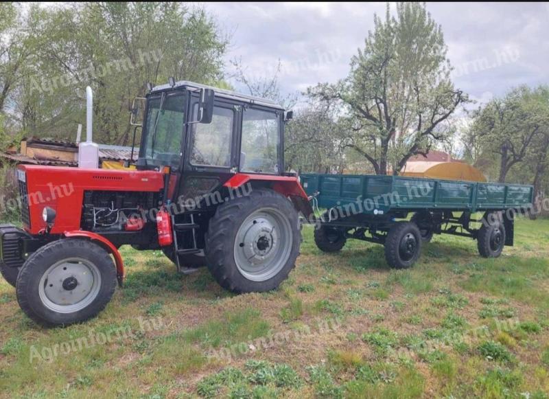 1988 Belarusian Mtz 80 cu remorcă