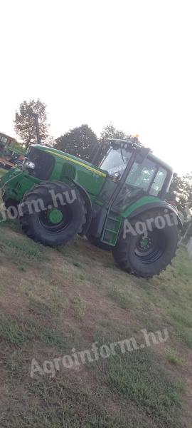 John Deere 6920