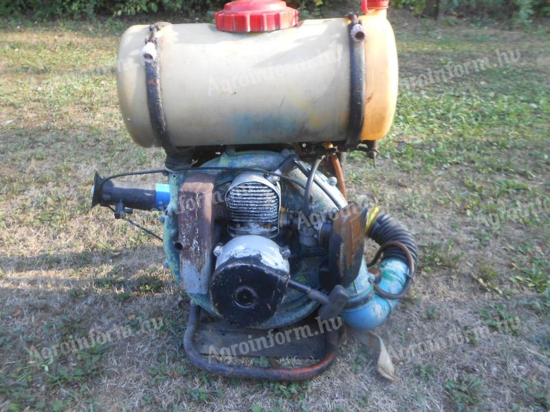 Petrol engine backpack sprayer for sale in Tapolca in working order and very cheap