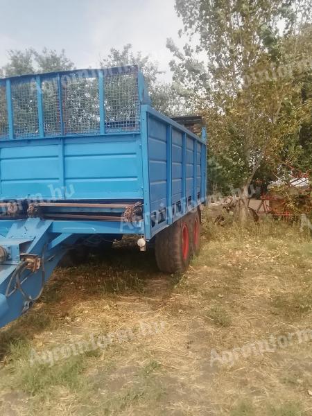 Manure spreaders for sale 2 pcs Ru 5/5 T088