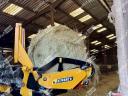 Eligible! Fixed bale extractor and spreader / Station-Tine