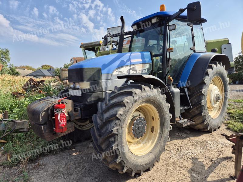 New Holland TM190