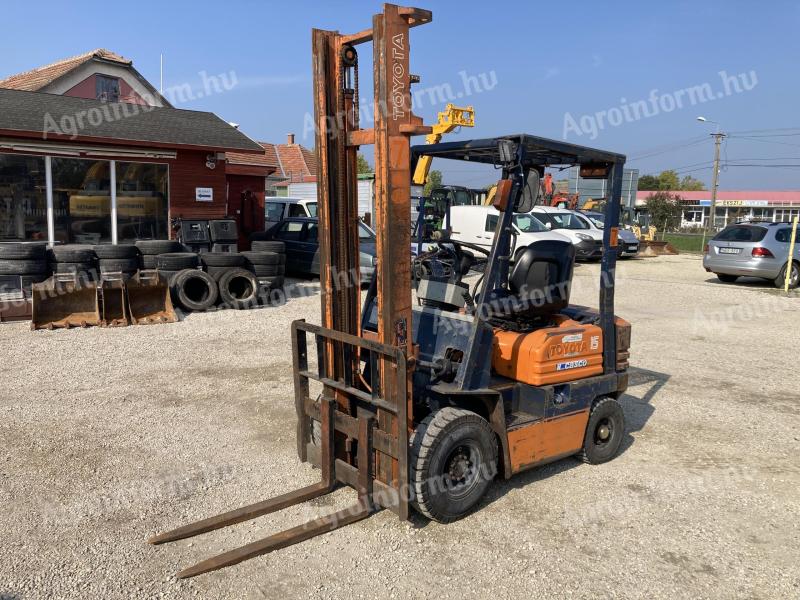 Toyota 1.5 tonne diesel forklift for sale, lifts 4.5 metres