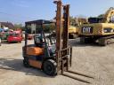 Toyota 1.5 tonne diesel forklift for sale, lifts 4.5 metres