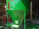 M-ROL Vertical feed mixer with 7.5 m capacity auxiliary tine, convenient, fast working