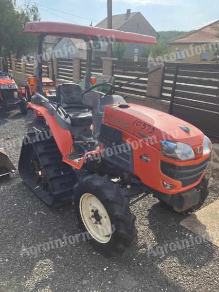 Tractor mic japonez Kubota KB225