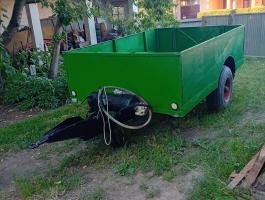 Egyedi pótkocsi egytengelyes