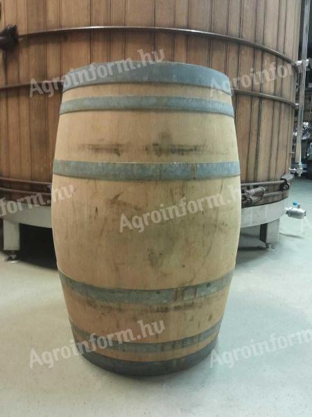 Trust oak barrel, 225 litres