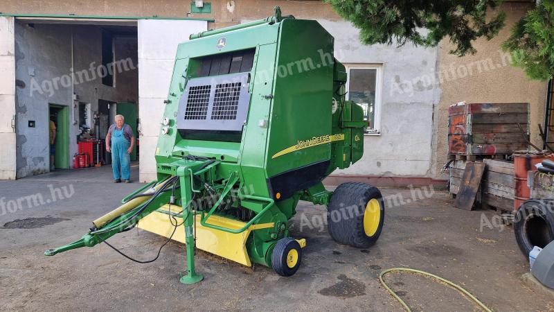 John Deere 582 RotoFlow Cut Cover Edge Baler