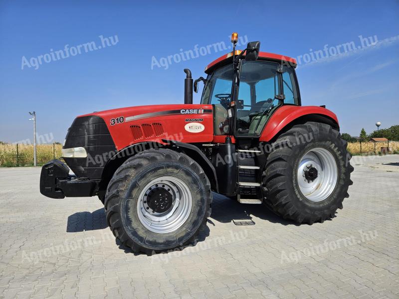 Case IH Magnum 310 tractor