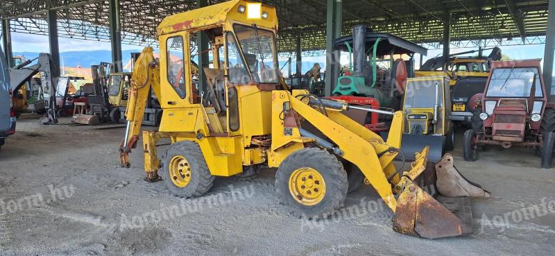 KUBOTA combine harvester / shovel