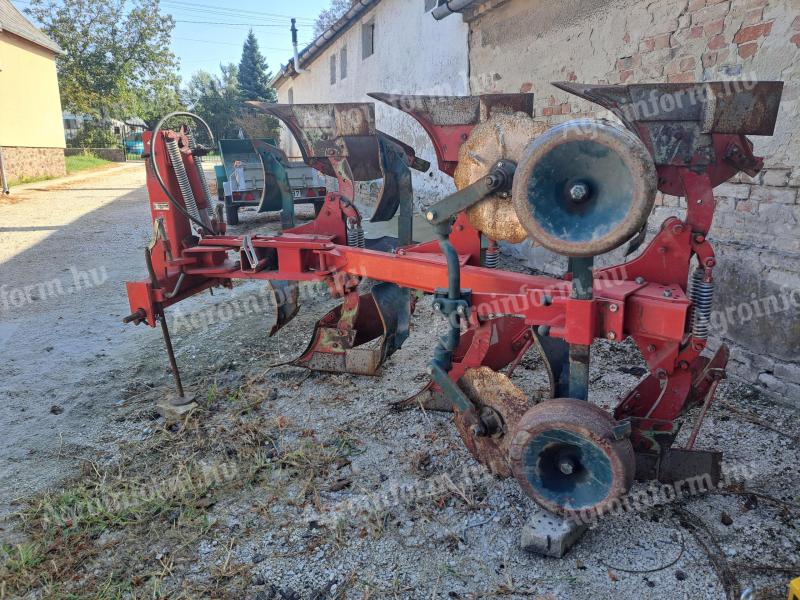 Na prodej 3hlavý rotační pluh Vogel Noot s dobrými opotřebitelnými díly