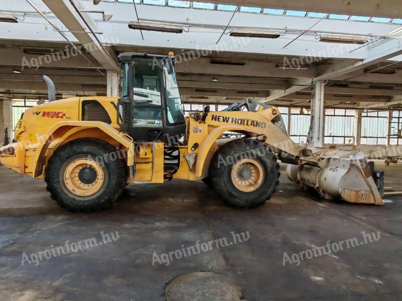 NEW HOLLAND W190 C - front loader with rubber wheels