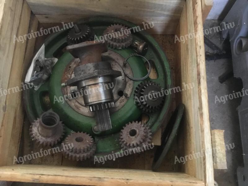 Drum speed reducer, drum reducer