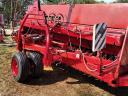 IH 6200A Seeder