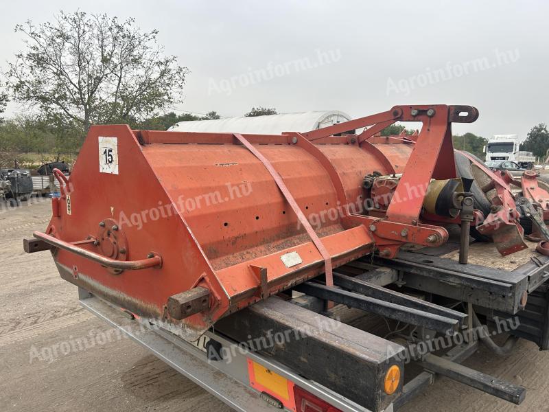 Szolnok M-1406 horizontal shaft shaft crusher