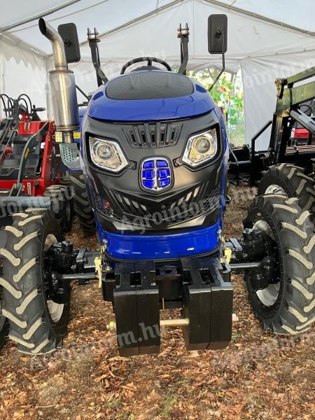 Traktor 4x4, dizelski motor z veliko nadgradnjo, z zaščitnim senčnikom proti padcu, testiran štirivaljni motor Euro 6