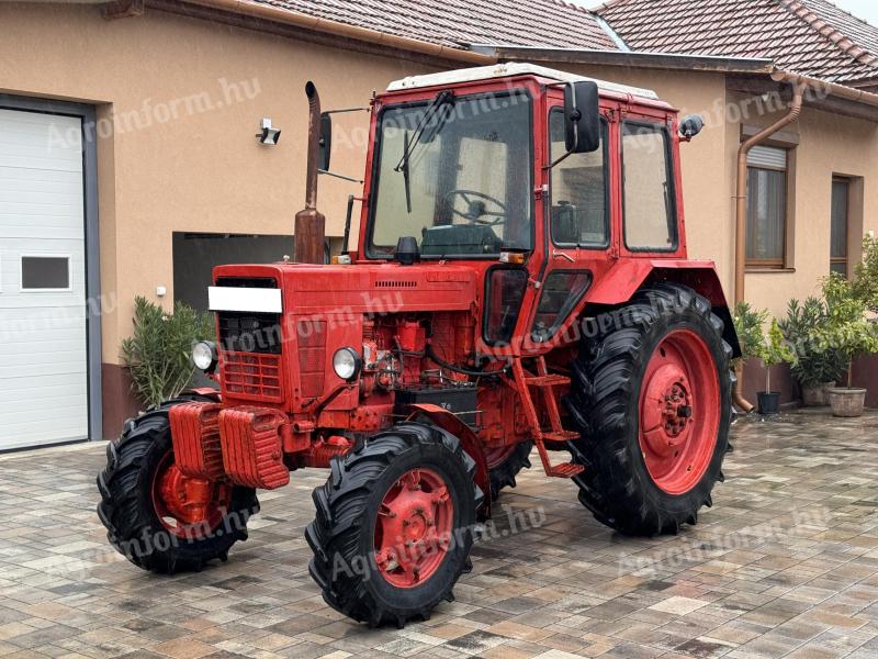 Běloruský traktor MTZ 82