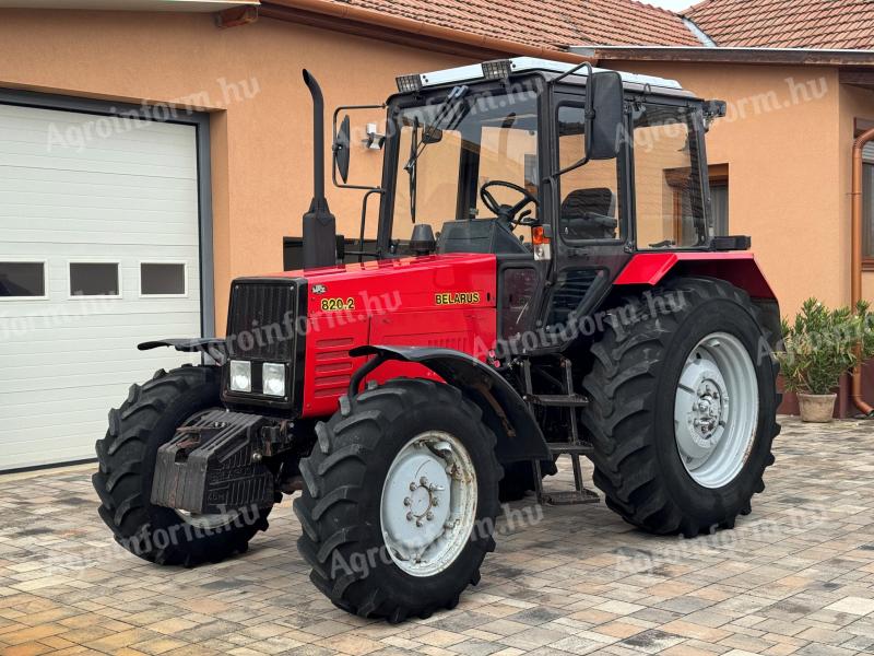 Belarus MTZ 820.2 tractor