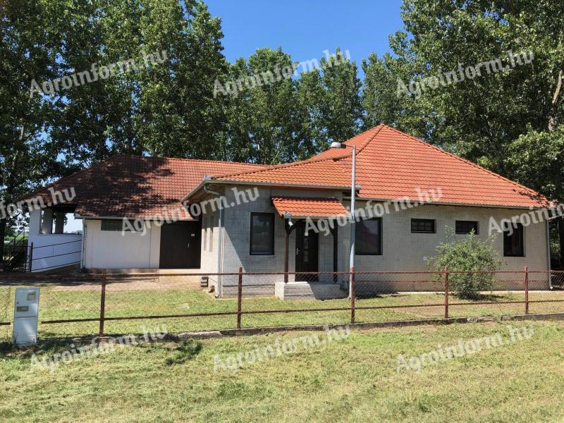 Pig and cattle slaughterhouse for sale in Lakitelken