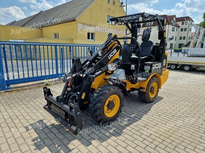 Ładowarka o sterowaniu burtowym JCB 403 AGRI