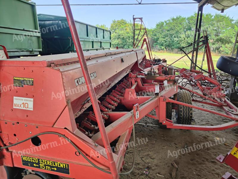 Kühne 6200 small seed drill for sale