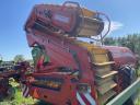 GRIMME GZ 1700, zweireihiger Kartoffelvollernter, verladen auf einen Kartoffel-Pickup-Anhänger