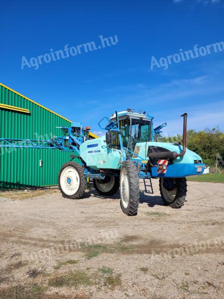 Samojízdný postřikovač Berthoud Boxer 4000