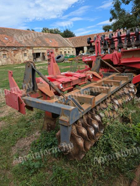 Kühne Soil spreader