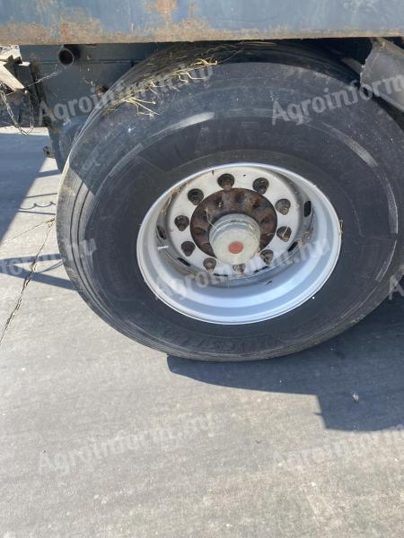 Trailer wheels, rubber