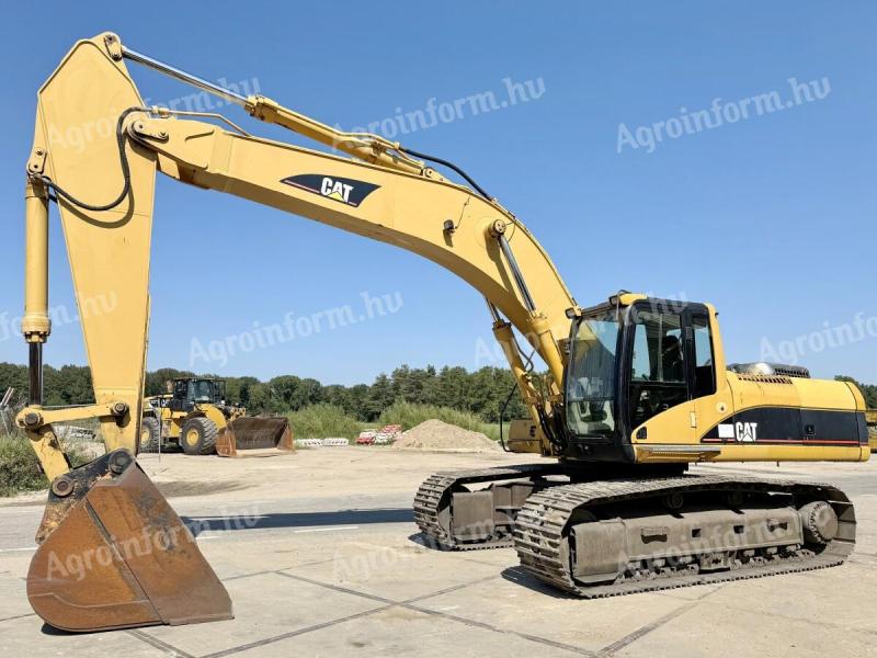 Caterpillar 330CL / 2002 / 8000 godzin / klimatyzacja