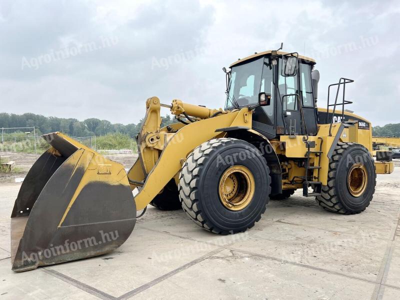 Caterpillar 966G / 2002 / 12 600 hodin / Klimatizace